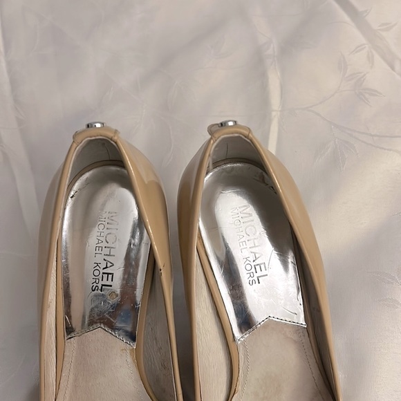 Michael Kors 👠 Size 8M - Picture 3 of 3